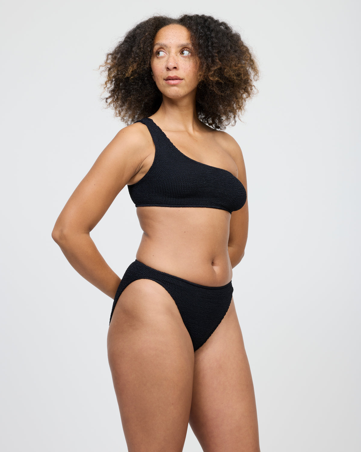 Una Standard Waist Two-Piece in Black