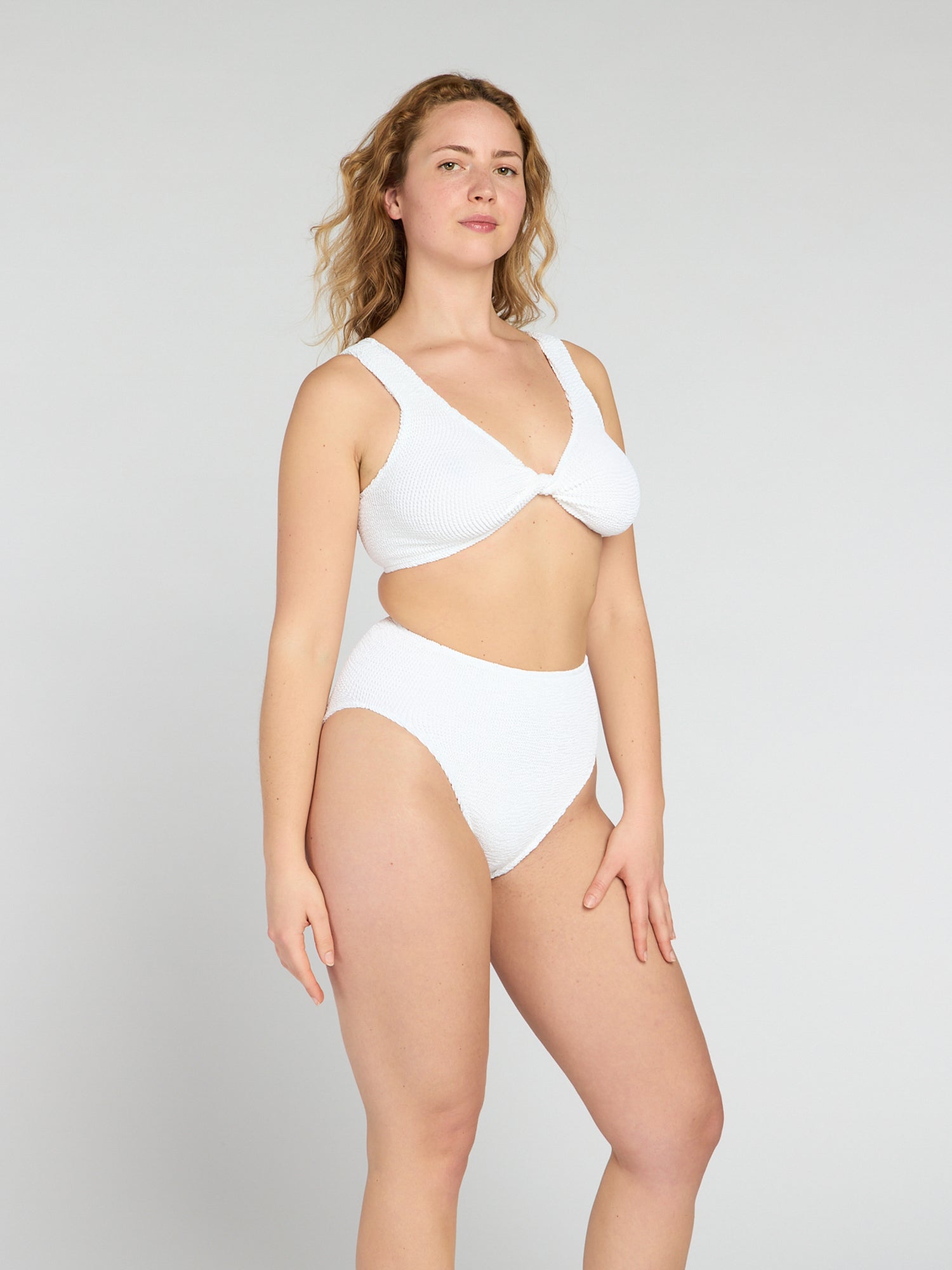 S1_TwistGaiaHighWaist_White_22.jpg