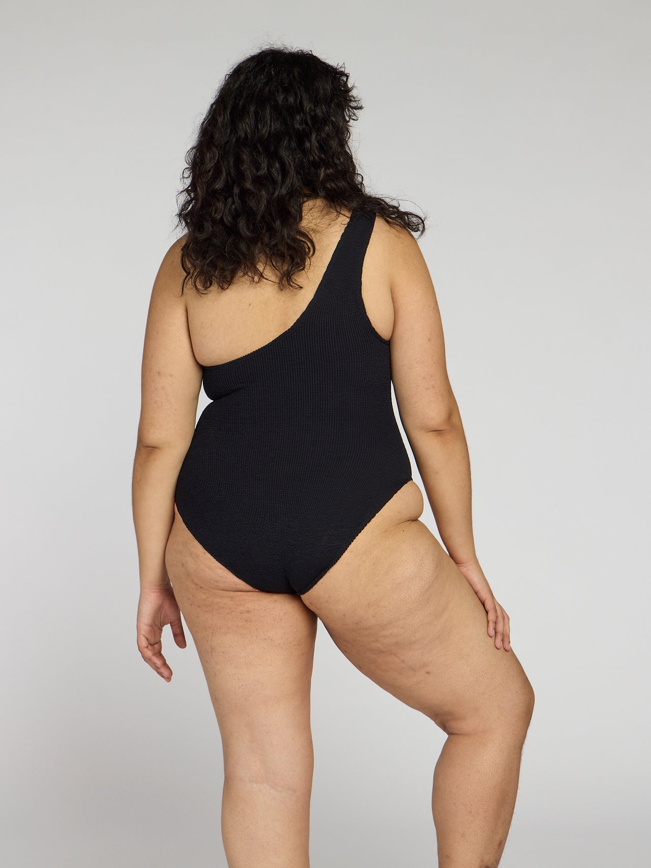 Una One-Piece